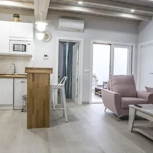 Apartamento Elegante Y Acogedor. Buena Ubicacion, Osuna